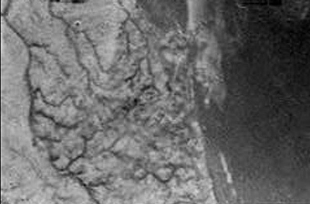 Подземният океан на Титан прилича на Мъртво море