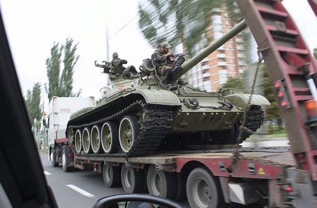 Проруски сили се укрепват в Донецк след падането на Славянск