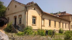 Общината прие собствеността на терена на артилерийските казарми