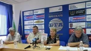 50 творци включени в новия брой на списание Пламък