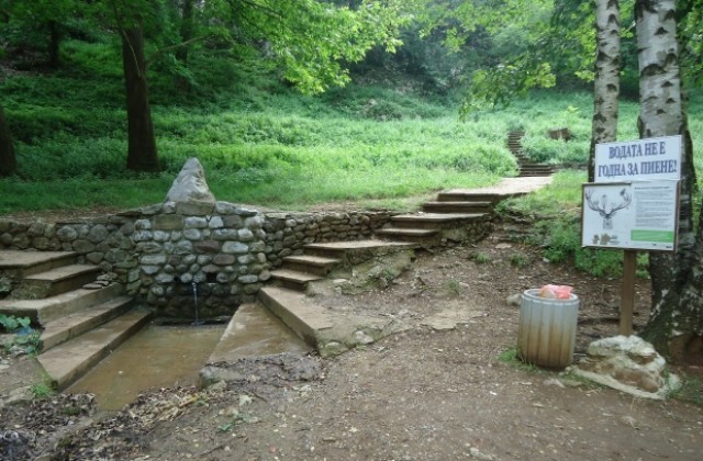 Внимание! Водата от две чешми извън Враца не е годна за пиене
