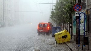 Столична община Има вероятност за буря бъдете внимателни