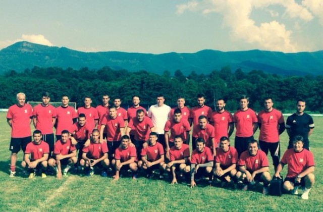 Локо (Мездра) с убедителна победа в първата си контрола, привлича Милен Василев