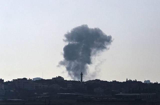 Ракета удари израелска бензиностанция, трима души са ранени