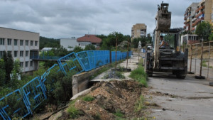Започва ремонт на подпорната стена на ОУ Никола Обретенов