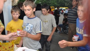 1000 палачинки със сладко раздадоха на Първия фестивал на малината