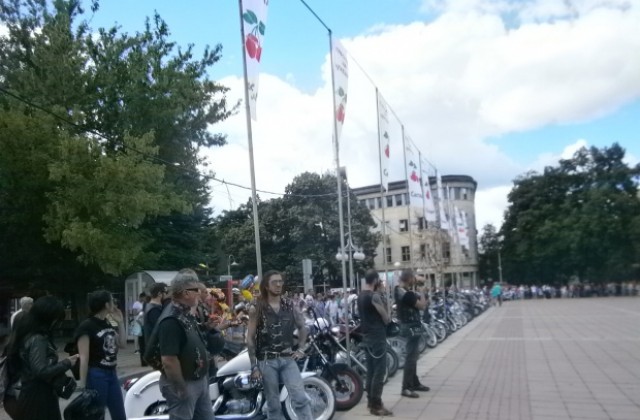 600 мотористи на събор в Кюстендил