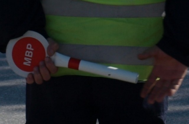 Шофьор без книжка блъсна възрастна жена на кръстовище в Габрово