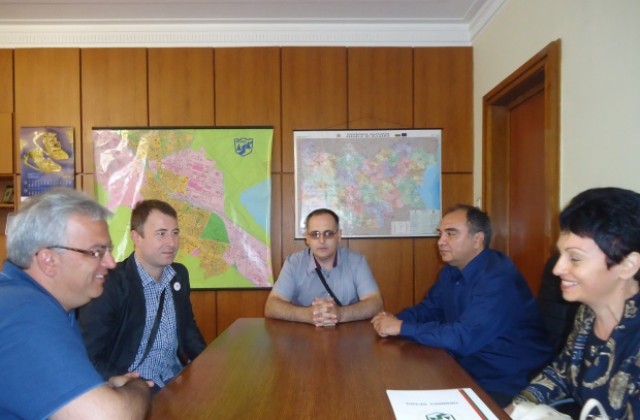 Деца от две държави с общ концерт във Враца