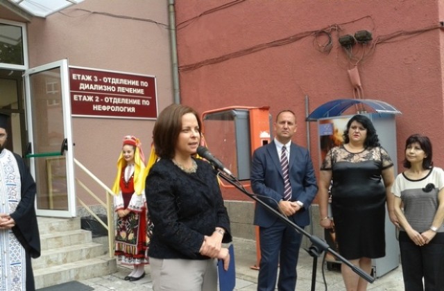 Министър Андреева: Няма нито един повлиян от метадоновите програми