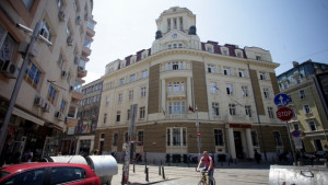 Гарантират всички депозити в КТБ но след данъчна ревизия