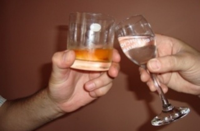 Бързи производства срещу двама пийнали водачи