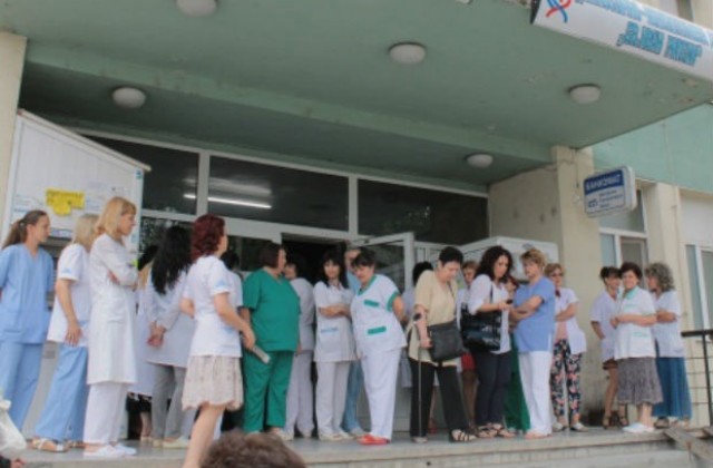 Повече от 1,5 млн. българи може да останат без домашно лечение от септември