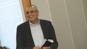 Иван Костов КТБ може да бъде спасена от акционерите или