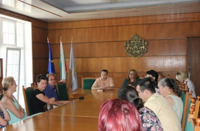 Соня Маринова се срещна с ръководители в сферата на образованието и културата