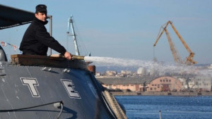 ВМС могат да посрещнат бежански поток по море