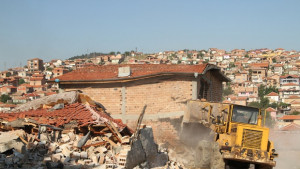 До 10 часа бяха премахнати 18 незаконни къщи