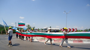 Работниците от АМ Черно море отново с блокада на пътища