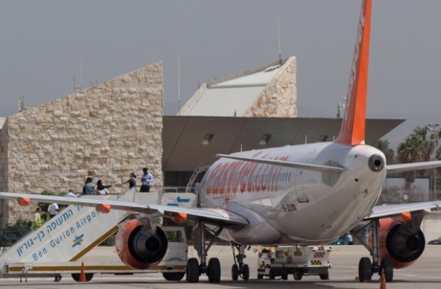 Американски и европейски авиокомпании анулират свои полети до Израел