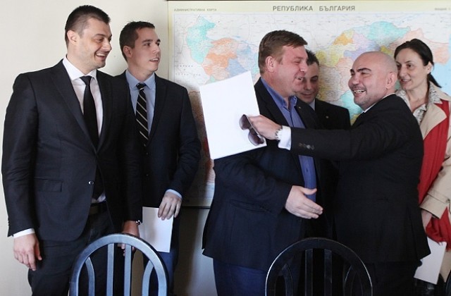 Партията на Бареков се явява самостоятелно на предсрочните парламентарни избори
