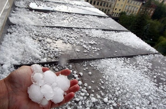 Облачен четвъртък, възможни са градушки