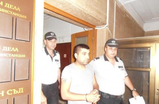 Франция иска осъден сводник от „Аспарухово“