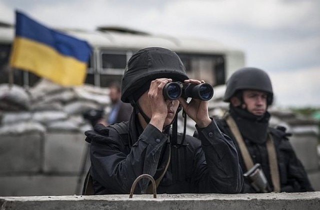 Украински снаряди падат в руско село край границата, няма данни за пострадали