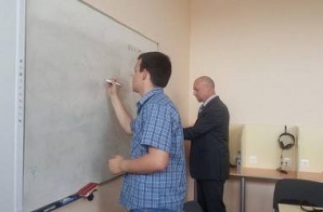 Азиатската математическа олимпиада и в три наши града