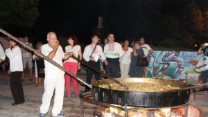 Фолклорни дни с Фиданките и празник на площада