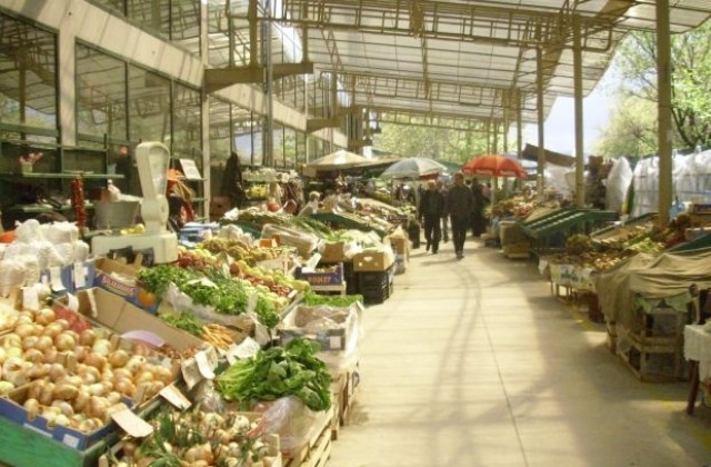 По-скъпи краставици, олио и ориз