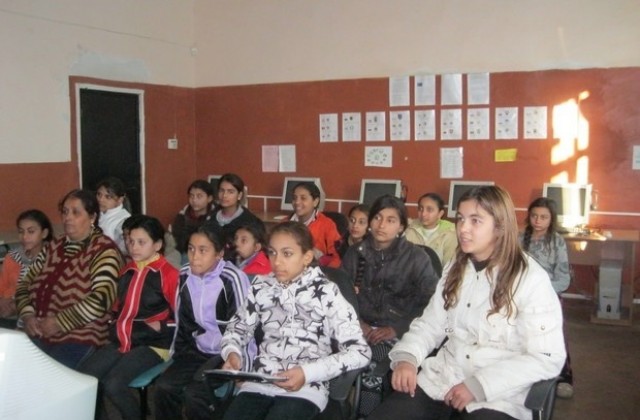 Програма „Деца и младежи в риск помага на малчугани да се интегрират