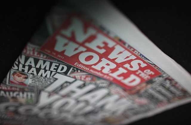Обвиниха още журналисти от закрит британски таблоид за подслушване