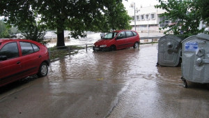 Работи се по наводнените участъци в община Враца