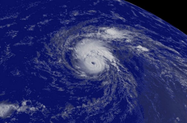 Тропическата буря Берта приближава Карибите