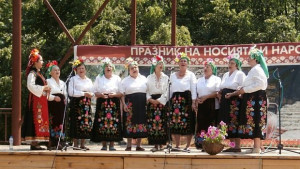 Рибарица е домакин на празник на народния обичай и автентичната