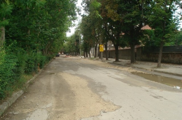 В Димитровград спешно довършват Водния цикъл по Оборище, за да спрат наводненията на Ботев