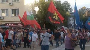 Стотици се включиха в шествие по повод 111 години от