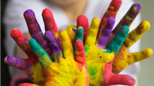 Слънца рисуват слънца в Панаира на занаятите