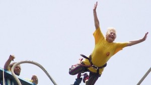 80годишната Пенка Балева посвети скок с бънджи на Деня на