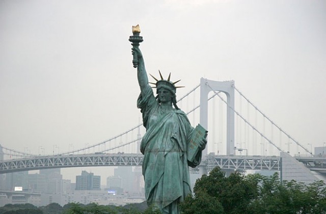 На 3 август 2004 г. Статуята на Свободата отново става достъпна за посетители