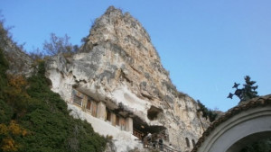 Басарбовският манастир с нов игумен