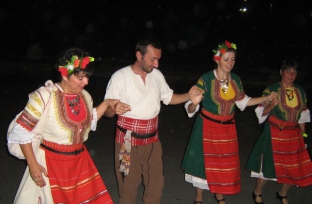 Театрално-танцова миниатюра „Земята, вселената и небето в Кюстендил