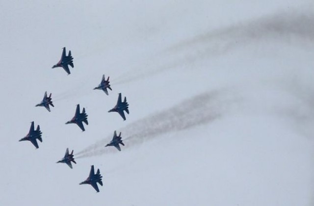 Русия започна военни учения с над 100 самолета близо до границата с Украйна