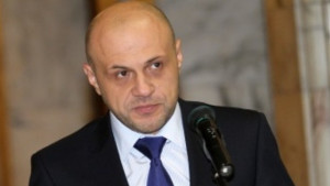 Томислав Дончев Институциите си измиват ръцете и вината се прехвърля