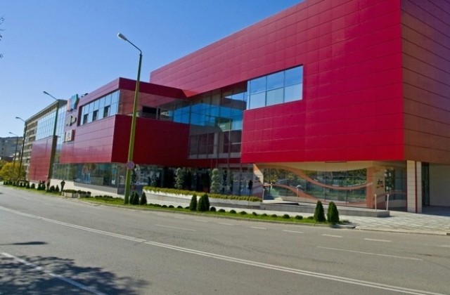 Блъснаха възрастна жена на пешеходна пътека