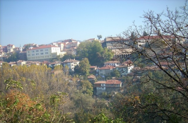 Обезопасяват парка в кв. Картала с предпазни парапети