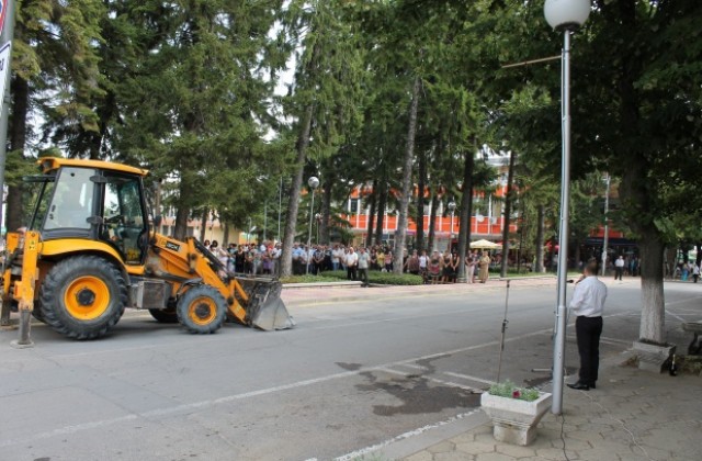 В Омуртаг започна строителството по разширяване на административния център