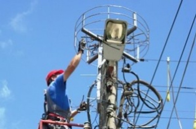 Щъркелови семейства се сдобиха с безопасни гнезда в Сухиндол