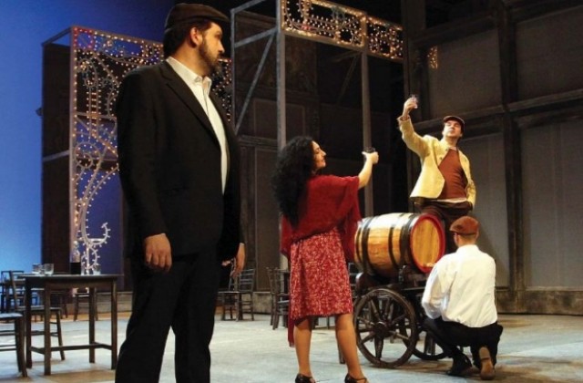 Изпълняват заедно оперите Селска чест и Джани Скики на Царевец