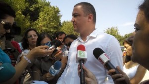 Варна изпраща за Мизия вода лопати кофи и ботуши